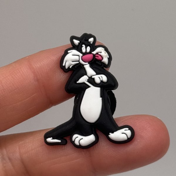 A Set Of 10 Looney Tunes Croc Charms